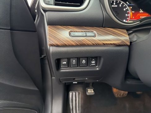 Used 2017 Nissan Maxima Platinum image 21