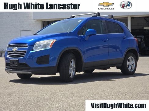 Used 2015 Chevrolet Trax LT w/ LT Sun and Sound Package AWD/4WD image 13