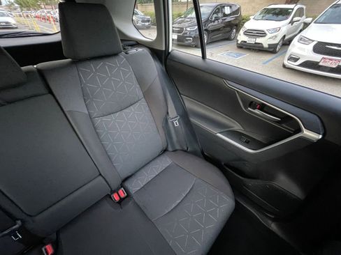 Used 2025 Toyota RAV4 XLE image 39