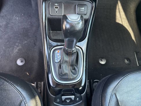 Used 2020 Jeep Compass Limited image 18