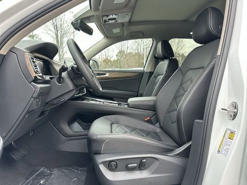 New 2026 Volkswagen Atlas SE image 12