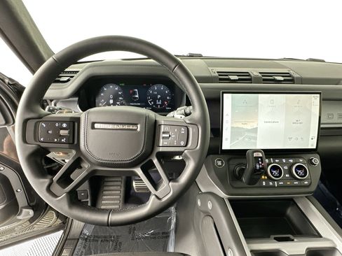 New 2026 Land Rover Defender 130 V8 AWD/4WD image 11