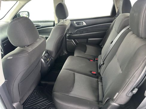 Used 2020 Nissan Pathfinder S image 13