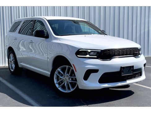 Used 2025 Dodge Durango GT AWD/4WD image 2