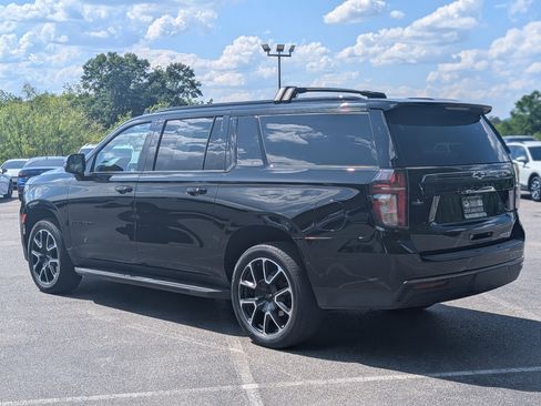 Used 2021 Chevrolet Suburban RST w/ Luxury Package image 7