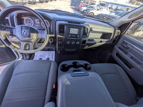 Used 2018 RAM 1500 Express image 16