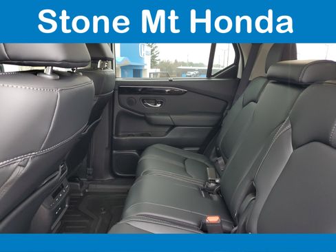 New 2025 Honda Pilot Touring image 12