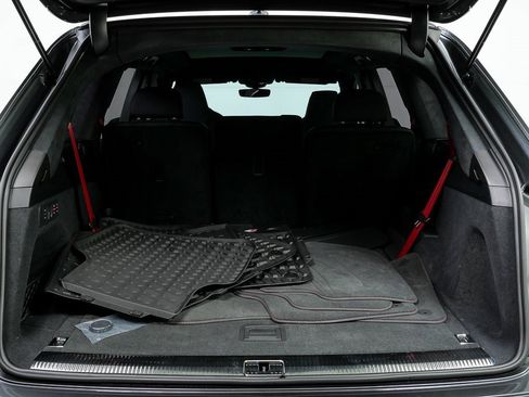 Used 2026 Audi SQ7 Prestige w/ S Sport Package image 32