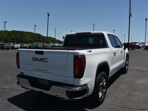 Used 2022 GMC Sierra 1500 SLT w/ SLT Premium Plus Package AWD/4WD image 7