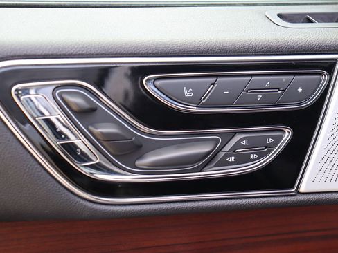 Used 2020 Lincoln Navigator Reserve w/ Luxury Package image 54