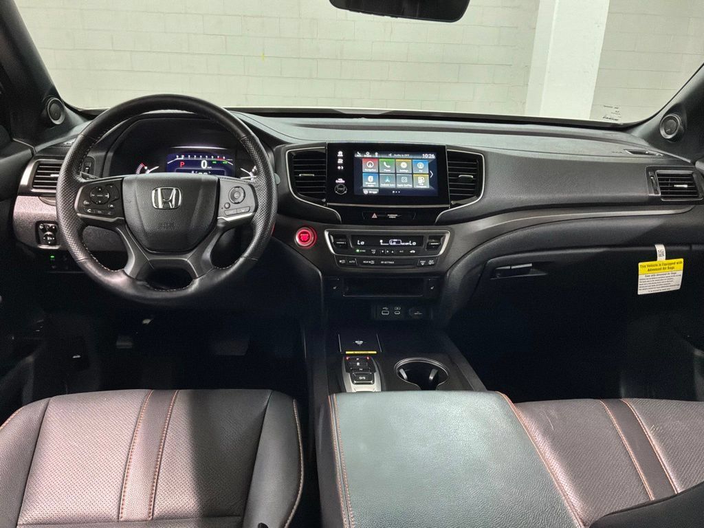 Certified 2025 Honda Passport TrailSport image 8