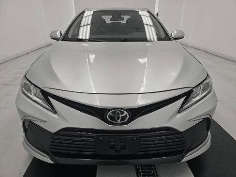Used 2022 Toyota Camry LE image 22