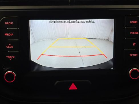 Used 2020 Kia Soul LX FWD image 18