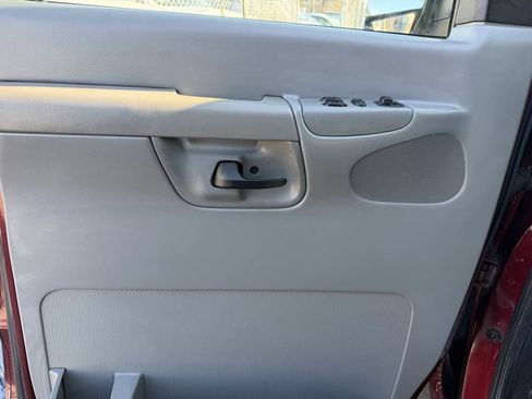 Used 2006 Ford E-350 and Econoline 350 XL image 10