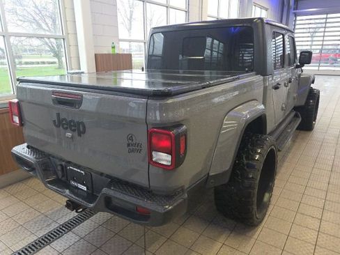 Used 2021 Jeep Gladiator Willys image 8