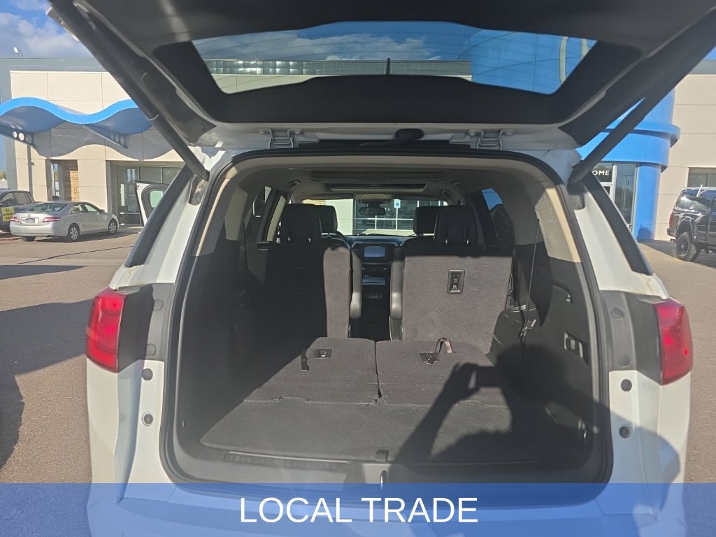 Used 2017 GMC Acadia Denali w/ Technology Package AWD/4WD image 13