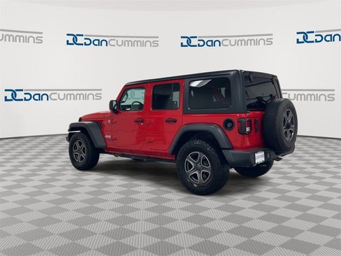 Used 2018 Jeep Wrangler Unlimited Sport S image 6