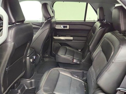 Used 2022 Ford Explorer Limited w/ Equipment Group 301A image 21