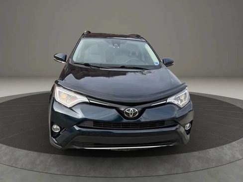 Used 2018 Toyota RAV4 XLE FWD image 6