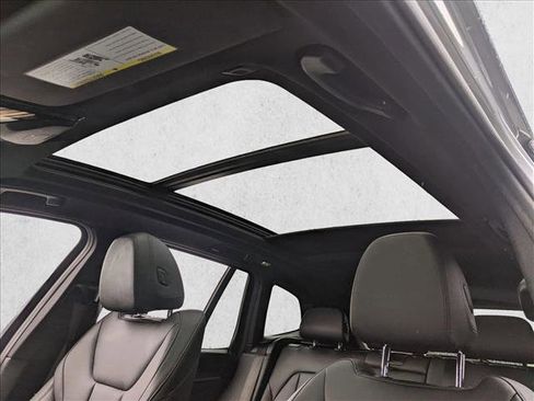 Used 2019 BMW X3 sDrive30i w/ Driving Assistance Package image 15