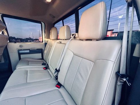 Used 2014 Ford F250 Lariat image 21