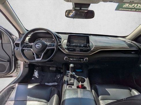 Used 2019 Nissan Altima 2.5 SL FWD image 14