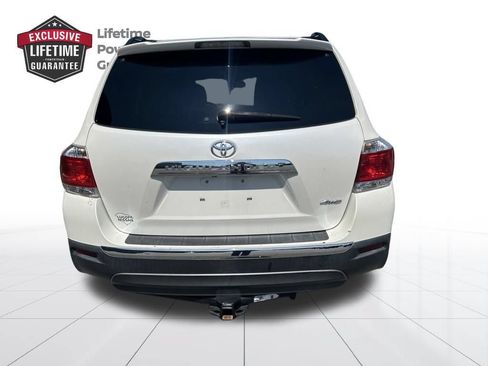 Used 2012 Toyota Highlander Limited w/ Tow Pkg AWD/4WD image 4
