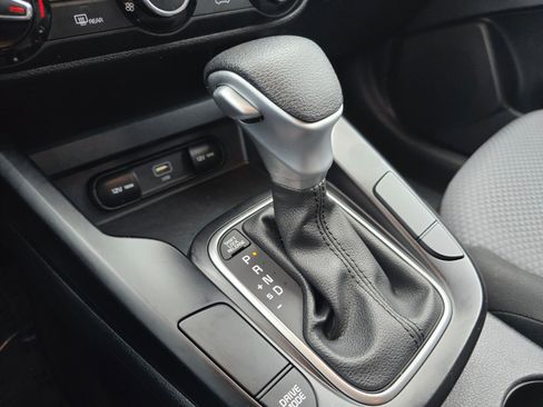 Used 2024 Kia Soul LX w/ Option Group 015 image 30