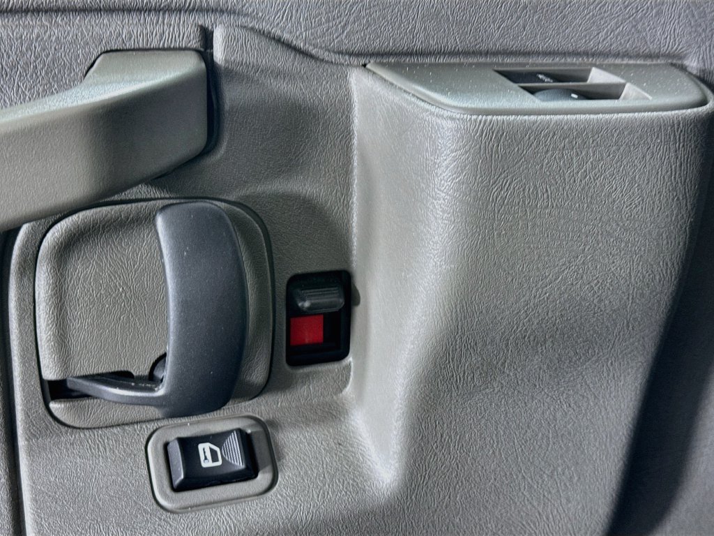 Used 2017 Chevrolet Express 3500 LS RWD image 19