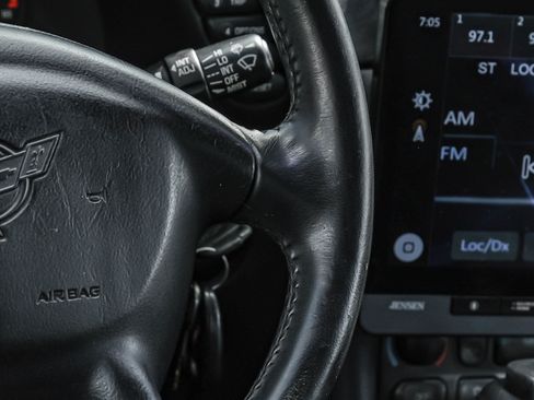 Used 2004 Chevrolet Corvette Convertible w/ Preferred Equipment Group image 17