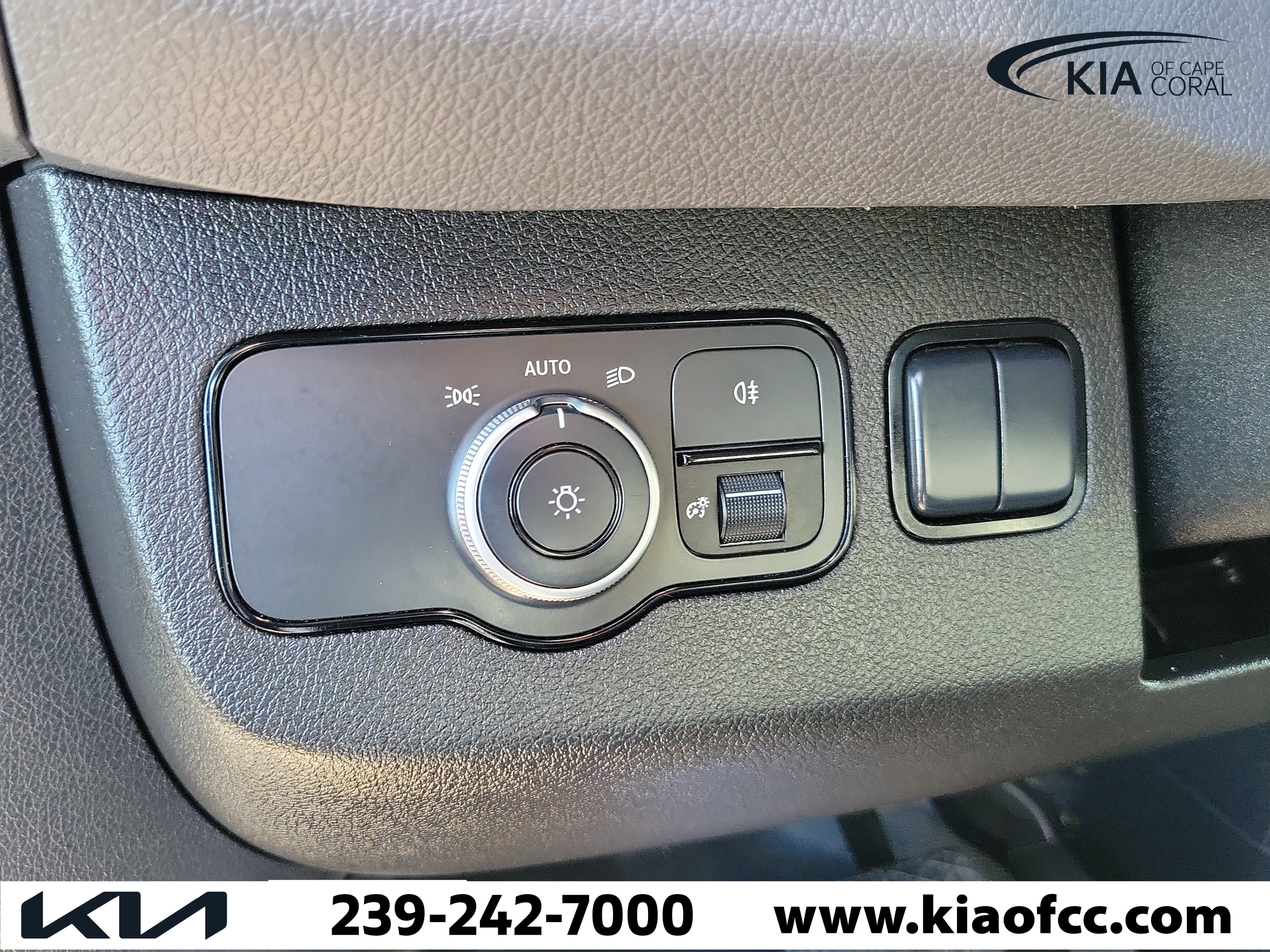 Used 2025 Mercedes-Benz Sprinter 2500 image 23