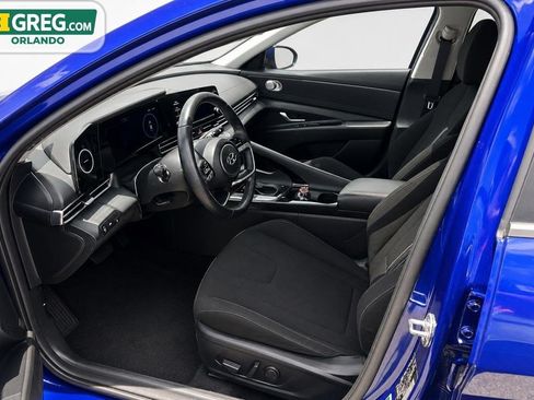 Used 2022 Hyundai Elantra SEL w/ Convenience + Premium Package FWD image 10