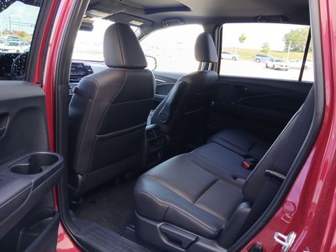 Used 2023 Honda Passport EX-L image 9