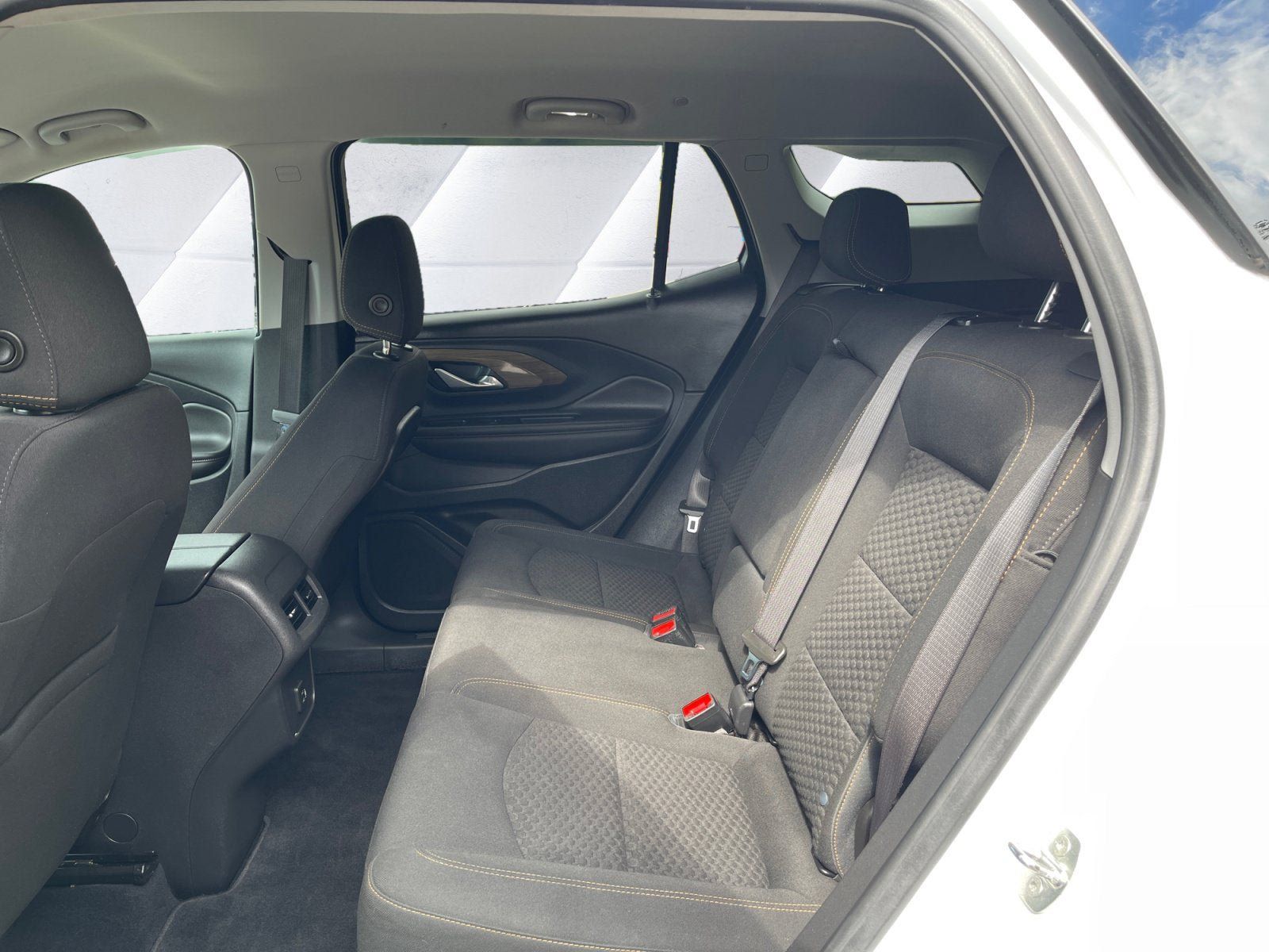 Used 2021 GMC Terrain SLE w/ Driver Convenience Package AWD/4WD image 14