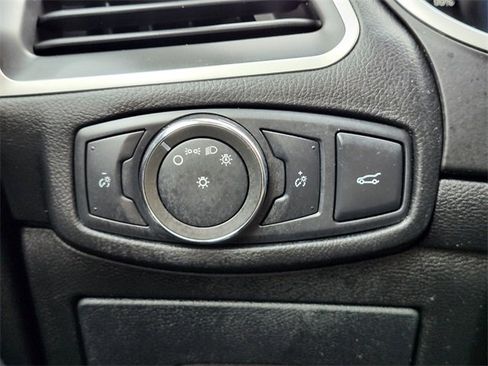 Used 2016 Ford Edge SEL w/ Equipment Group 201A image 23