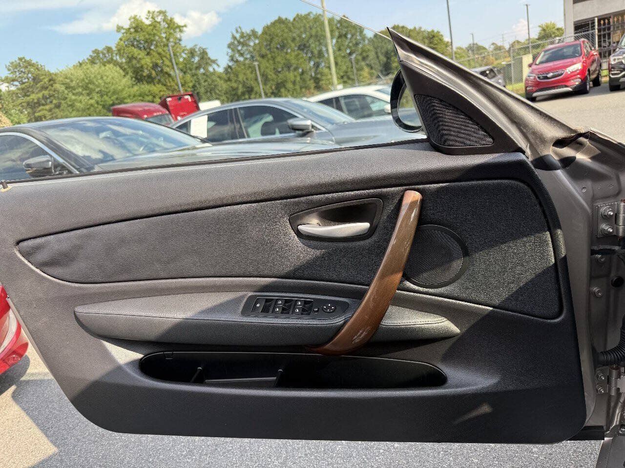 Used 2009 BMW 128i Convertible RWD image 19