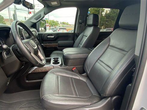 Used 2023 GMC Sierra 3500 Denali w/ Denali Ultimate Package image 31
