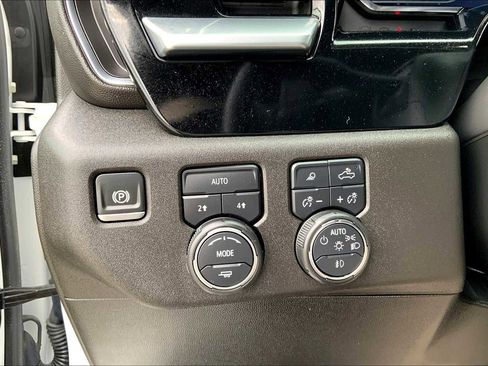 Used 2024 Chevrolet Silverado 1500 LTZ w/ LTZ Convenience Package II AWD/4WD image 35