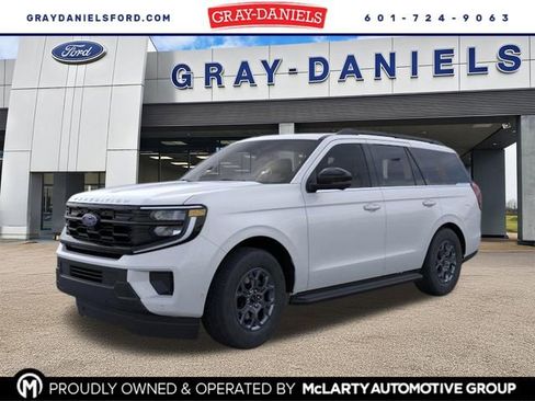 New 2026 Ford Expedition Active image 1