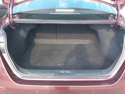 Used 2022 Nissan Sentra SV w/ All-Weather Package FWD image 12