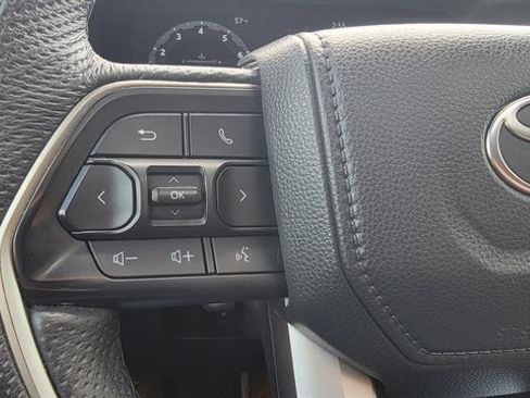 Used 2024 Toyota Tacoma Limited AWD/4WD image 35