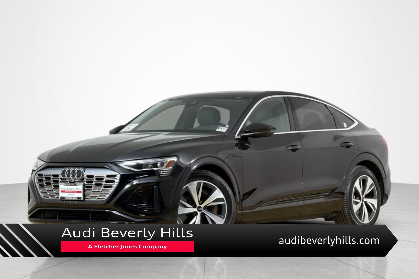 Used 2024 Audi Q8 e-tron Premium AWD/4WD image 1