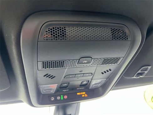 Used 2025 Cadillac XT5 Sportv w/ Technology Package image 32