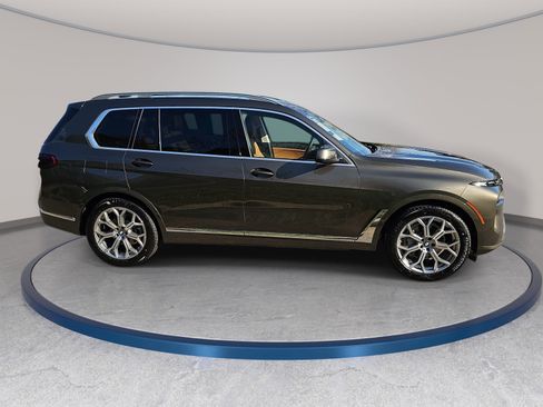 New 2026 BMW X7 xDrive40i w/ Executive Package image 4