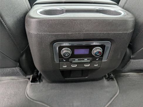 Used 2021 Chevrolet Tahoe Z71 w/ Luxury Package image 21