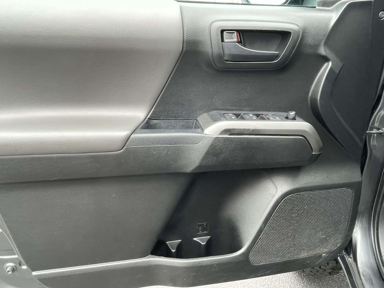 Used 2019 Toyota Tacoma SR5 RWD image 15