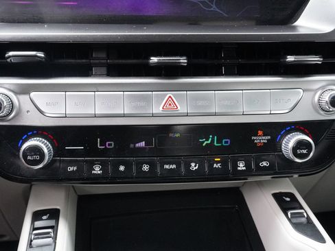 Used 2024 Kia Telluride S AWD/4WD image 44