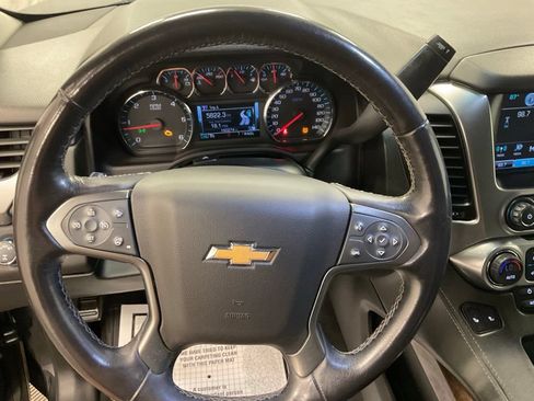 Used 2020 Chevrolet Suburban LT AWD/4WD image 2