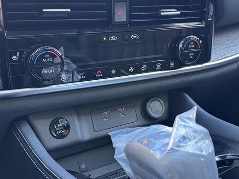 New 2026 Nissan Rogue Platinum w/ Platinum Premium Package image 42