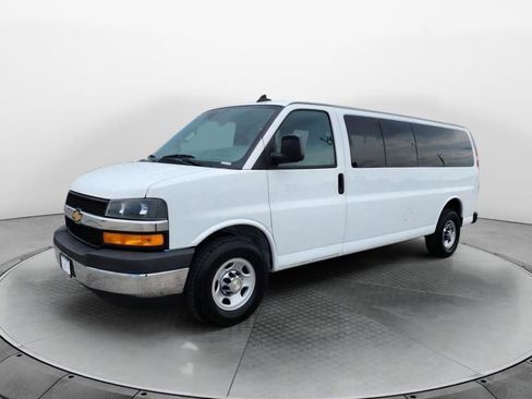 Used 2020 Chevrolet Express 3500 LT w/ LT Preferred Equipment Group image 6